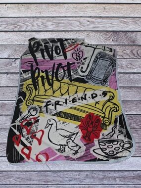 Friends Graphic Throw Blanket